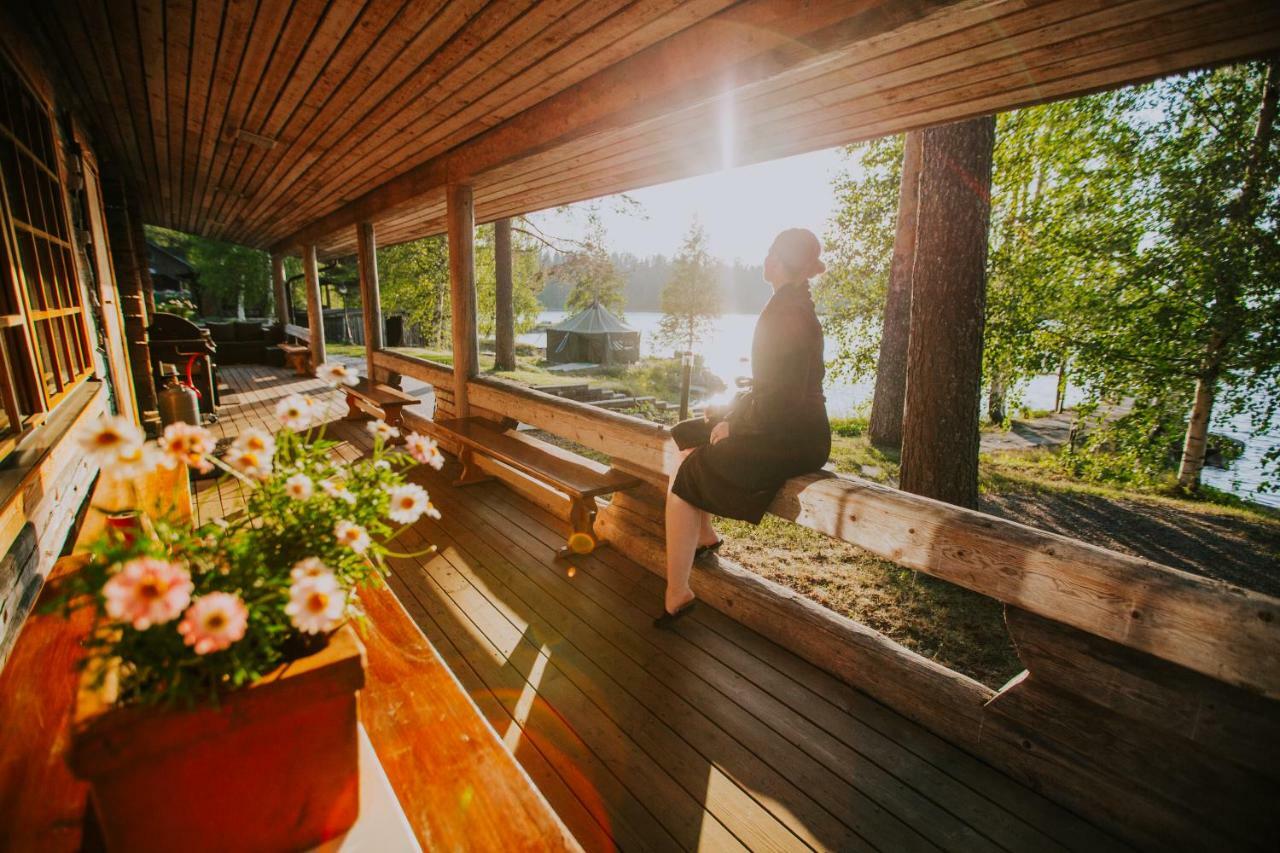 Revontuli Resort Glass Igloos Hankasalmi Buitenkant foto